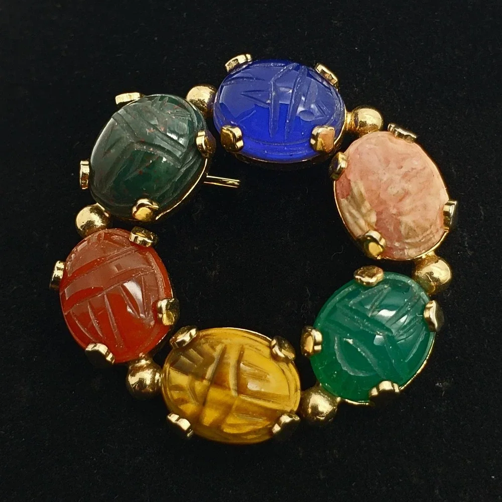 Egyptian Revival Circle Scarab Brooch Cassell 1/20 12KT Gold Filled Carved Pin‎
